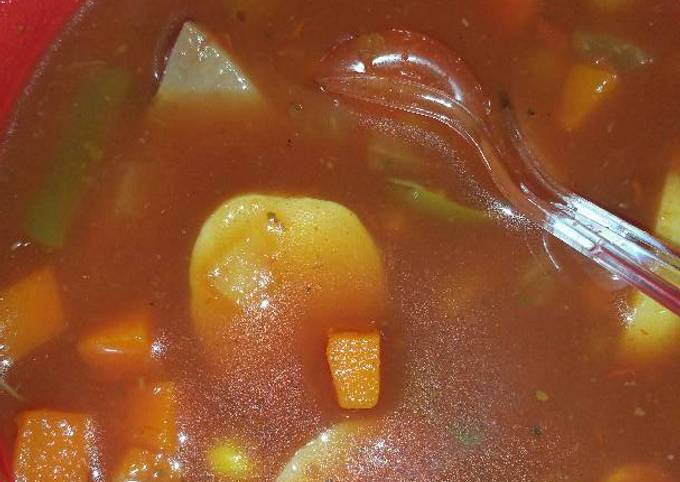 A picture of Slow cooker vegetable soup.