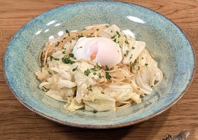 A picture of ★ Cabbage and Anchovies Spaghetti with Hot spring egg★.