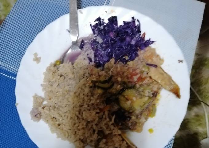 A picture of #themchallengPilau, purple cabbage and kienyenji chicken.