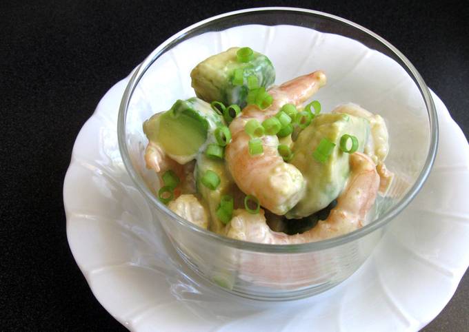 A picture of Prawns & Avocado Salad with Wasabi Mayo.