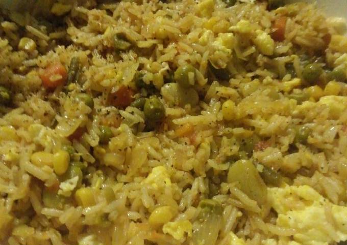 A picture of Vegetable fried rice.