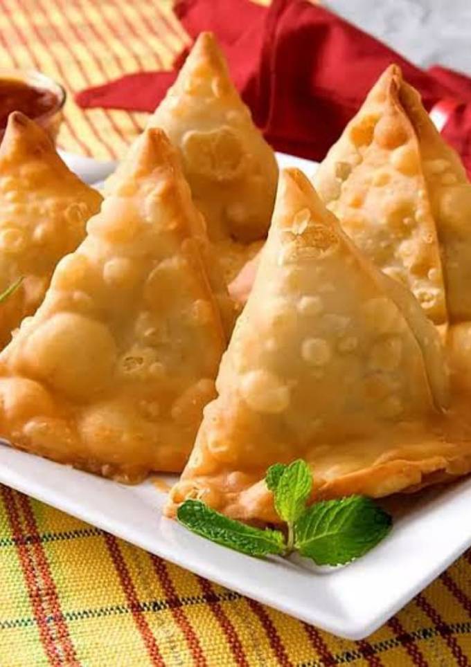 A picture of Kenyan Potato Samosas.