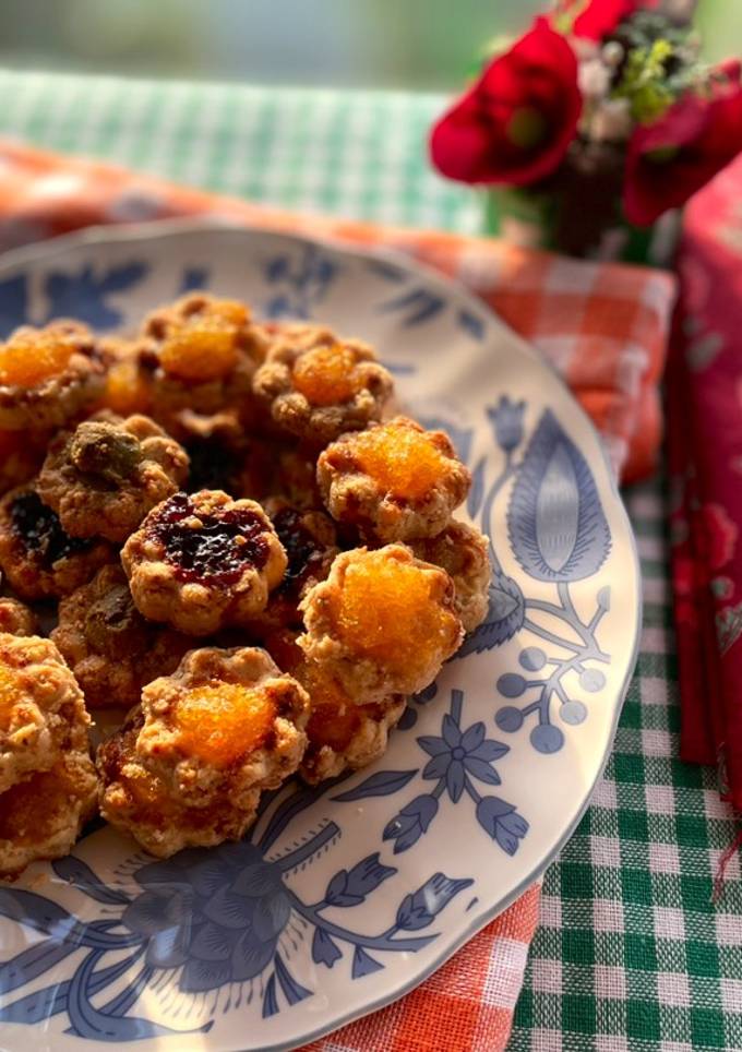 รูปของ คุกกี้🍪กรอบหน้าแยมสับปะรด🍍และเชอร์รี่ 🍒🎄🎅Jam Cookies 🍒🎁