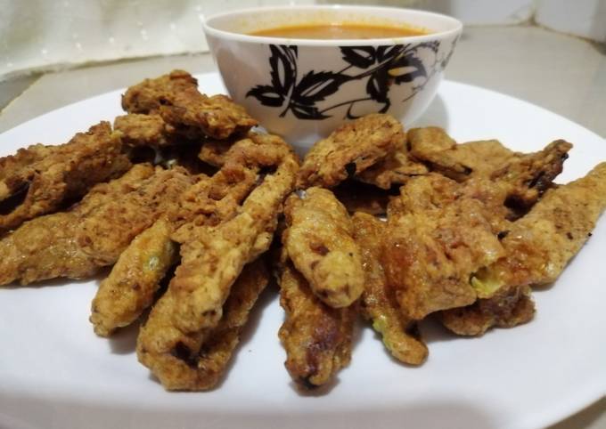 A picture of Fried aubergine fingers.