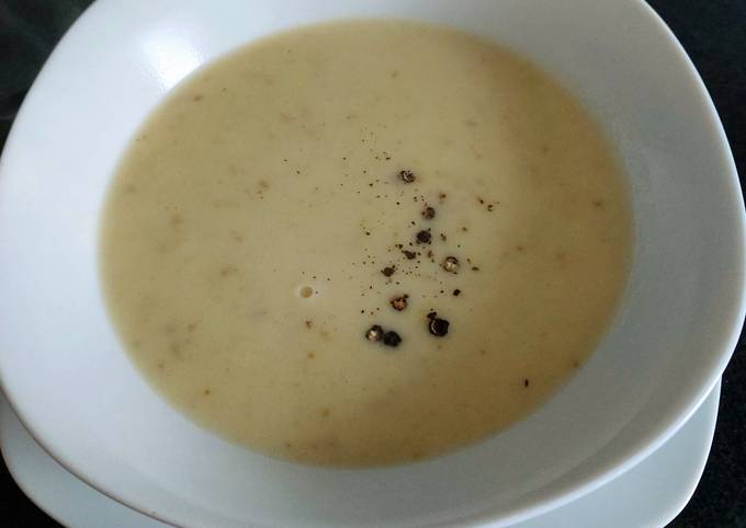 A picture of My Autumn Creamy Celery Soup 🍲.