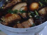 รูปของ ไข่พะโล้และสามชั้น