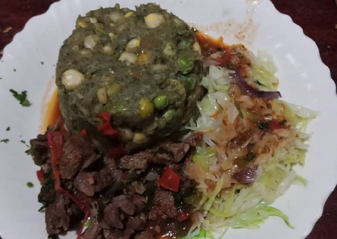 A picture of Mukimo steamed cabbage beef.