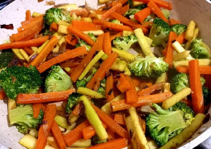 A picture of Stir fried veggies.