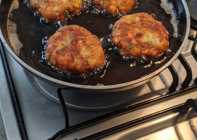 A picture of Vegetable and potato patties.