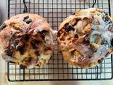 รูปของ ขนมปังช่าง🍞ไส้พรุนอัลมอลด์🍎แอปเปิ้ลอบเชย🍇🌿(Artisan Bread with Prune Almond Apple and Cinnamon)