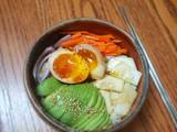 A picture of Mayak vegetable rice bowl.