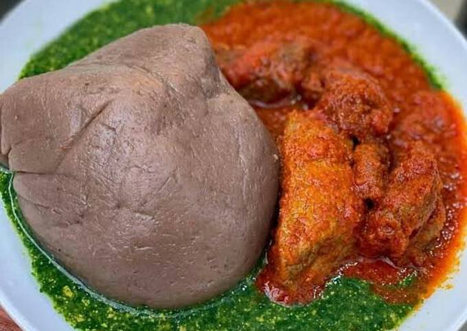 Amala (Plantain Dough) ainihin hoton girkin