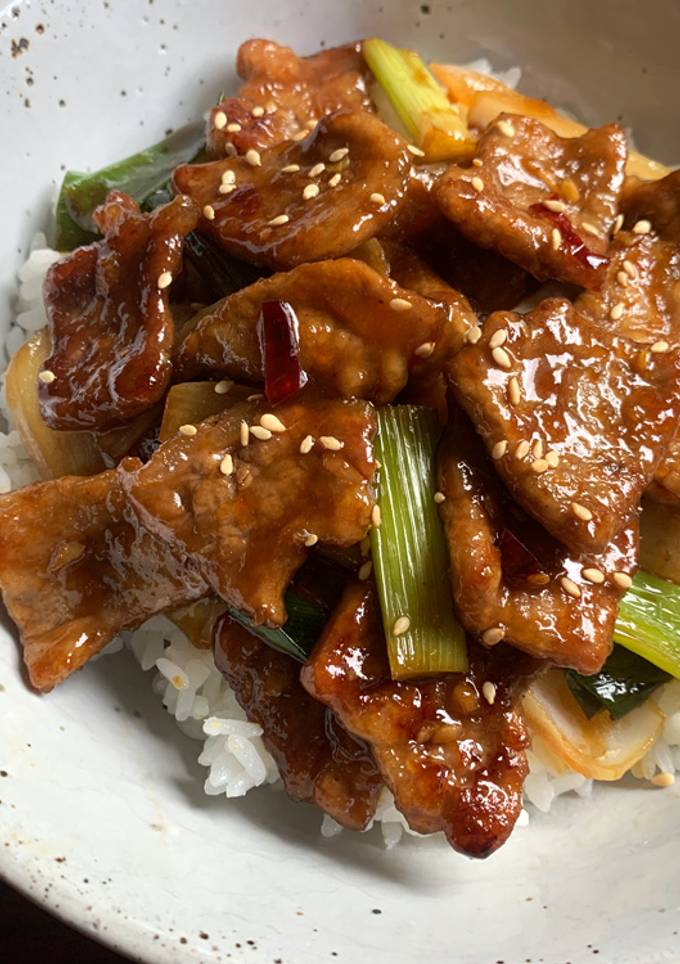 A picture of Super Easy Mongolian Beef.