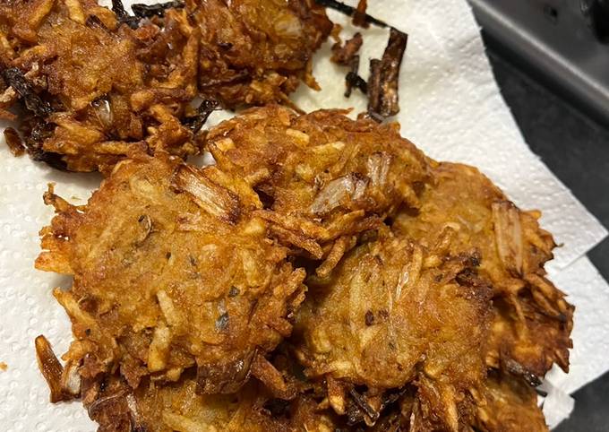 A picture of Potato and cabbage leaf pancakes without flour.