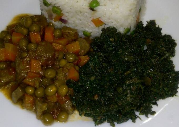 A picture of Vegetable rice served with beef stew/kahurura.