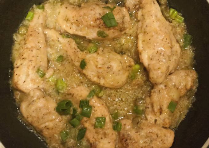 A picture of Chicken with caper and lemon sauce.