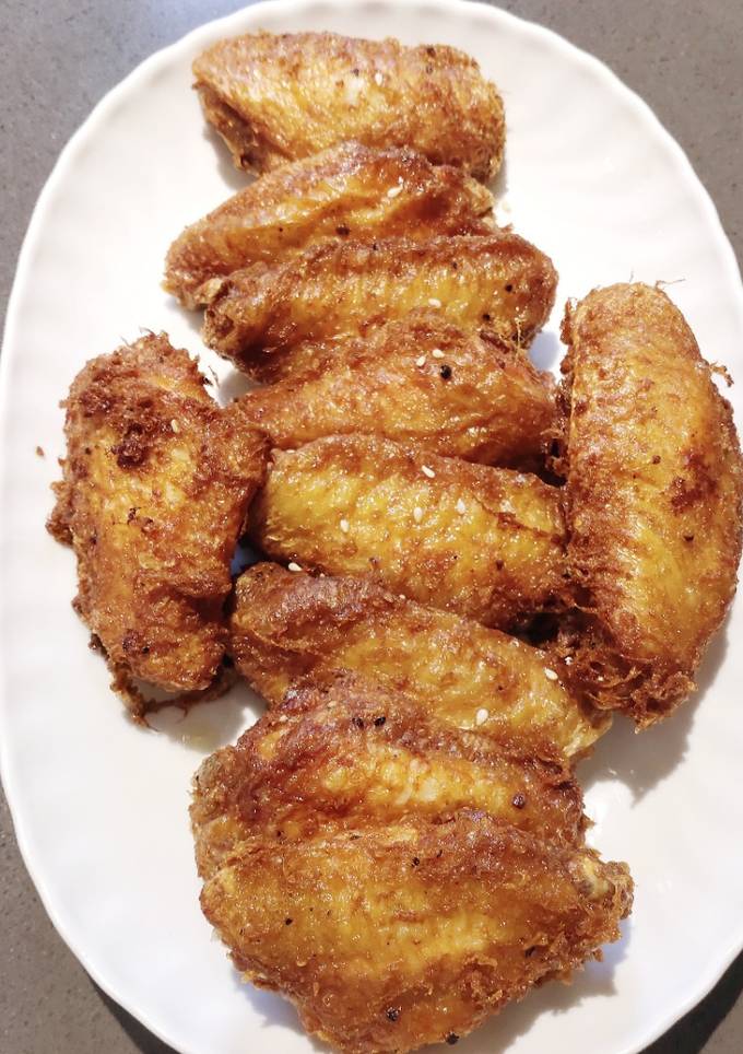 A picture of Fried Wings.