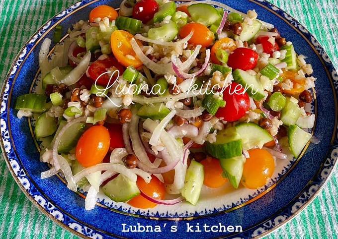 A picture of Heirloom Tomato and pearl Barley Salad:.