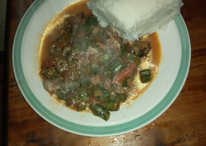 A picture of Beef okra and ugali.