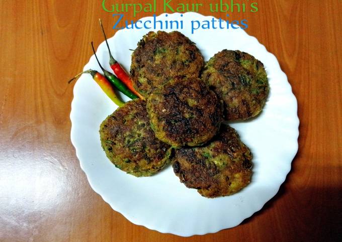 A picture of Zucchini patties 🌶️🥔.