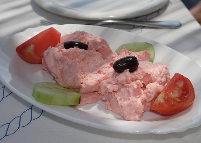 A picture of Taramosalata DIP.