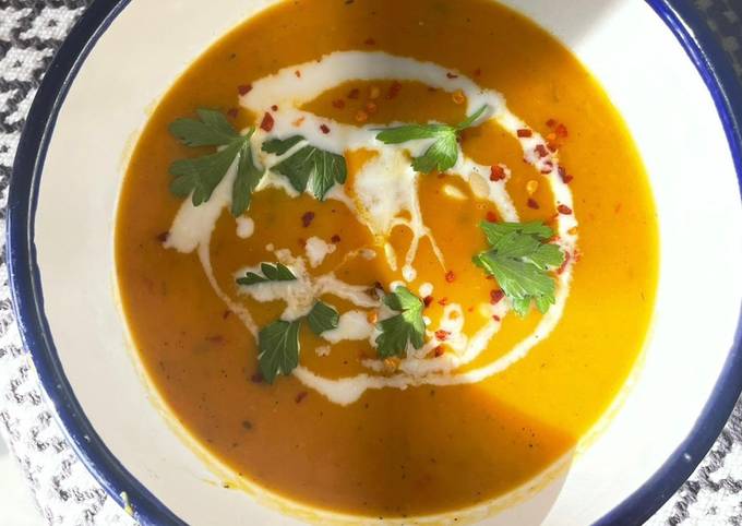 A picture of Slow Cooker Butternut Squash Soup.