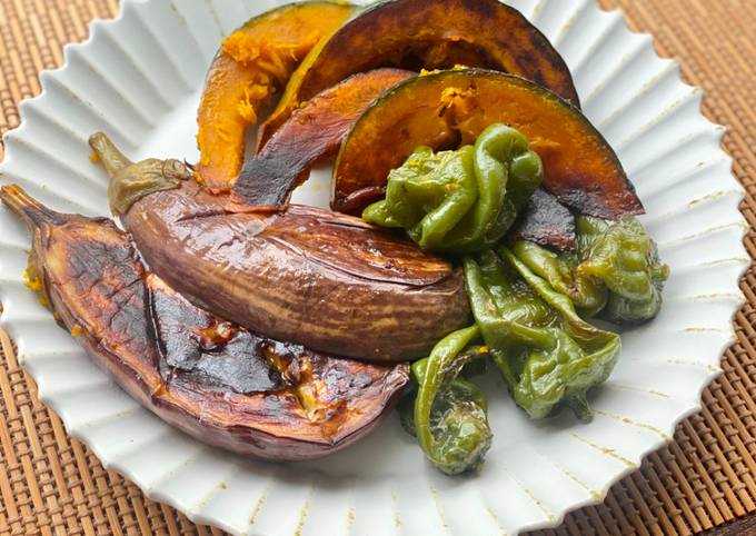 A picture of Fresh Vegetables fried with Butter and soy sauce.