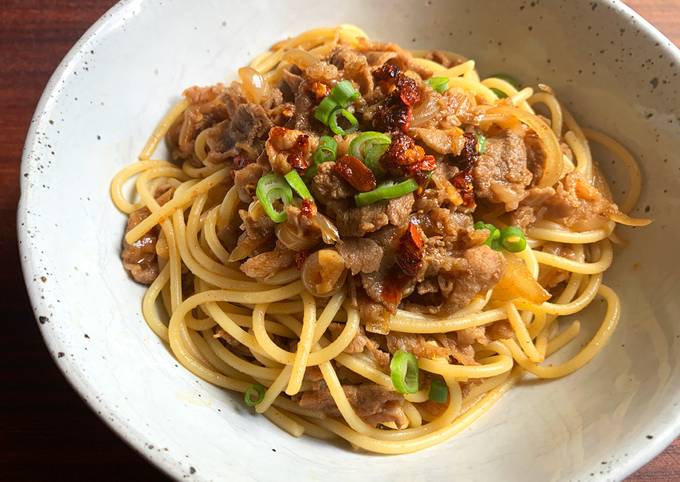 A picture of Beef & Onion Spaghetti.