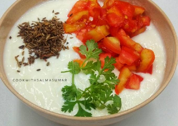 A picture of Tomato Raita.