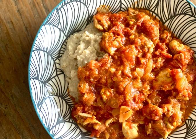 A picture of Tomato Chicken Curry.