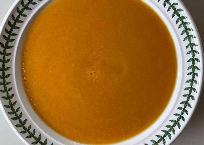 A picture of Über Simple Use-up Carrot & Parsnip Soup.