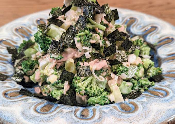 A picture of ★ Japanese broccoli tuna salad ★.