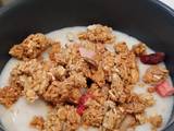 A picture of Gluten free porridge with gluten free granola.