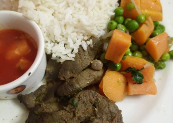 A picture of Dry fried liver, boiled rice and mixed vegetables.