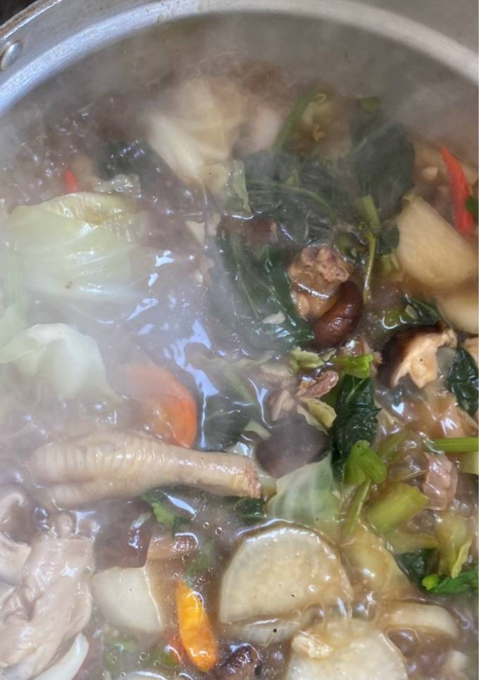 รูปของ ต้มจั๊บฉ่ายตีนไก่เครื่องใน