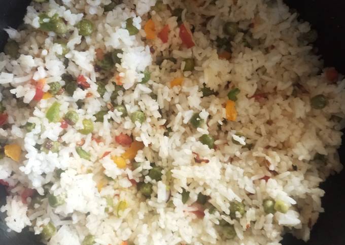 A picture of Vegetable rice.