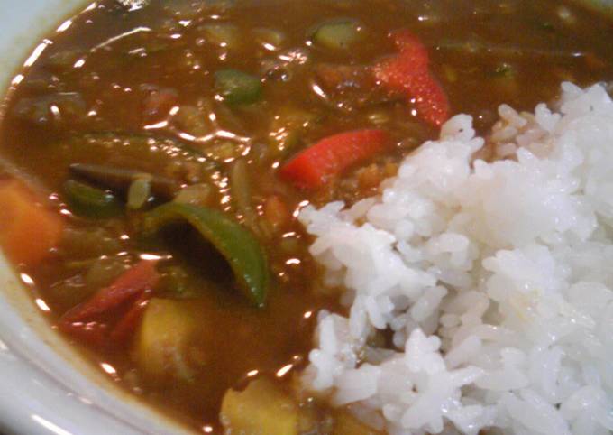 A picture of Light and Tasty Restaurant-Style Curry with Summer Vegetables.