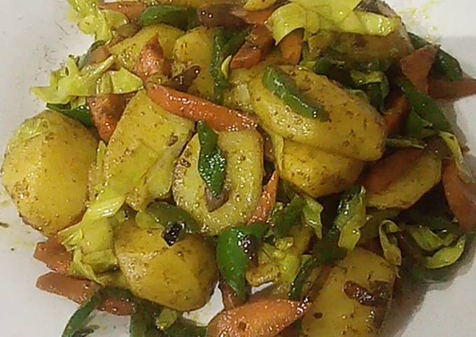 A picture of Potato With vegetables.