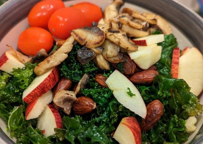 A picture of Kale, mushroom & almonds salad for quick lunch.