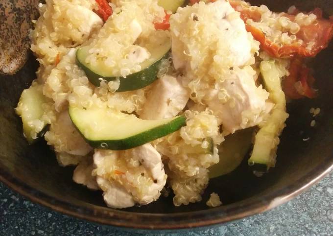 A picture of Chicken Vegetables and Quinoa One Pot.