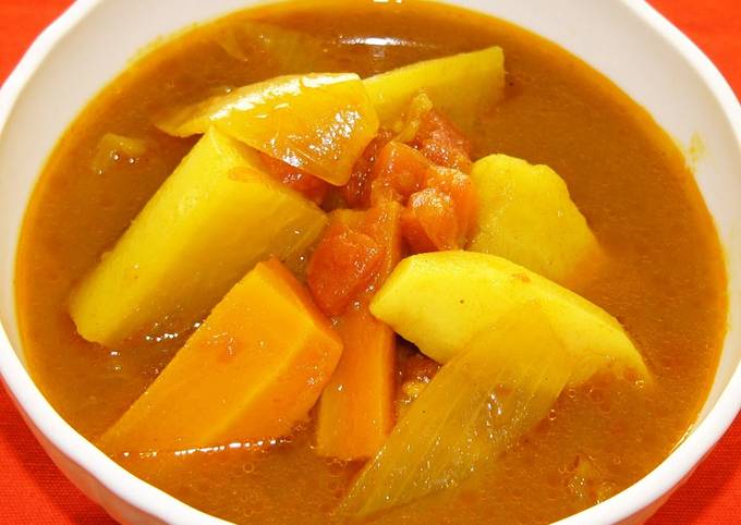 A picture of Simple, Healthy and Additive-Free Vegetable Soup Curry.