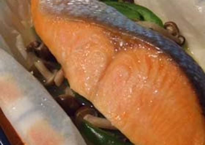 A picture of Salted Salmon and Vegetables Sake-steamed in the Microwave.