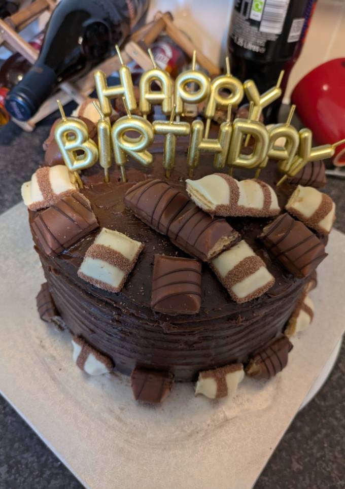 A picture of My sister's birthday kinder bueno cake!.