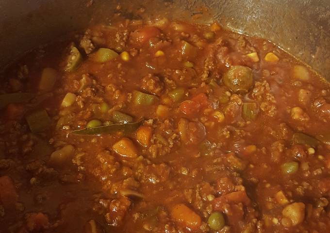 A picture of Semi Homemade Vegetable Beef Soup.