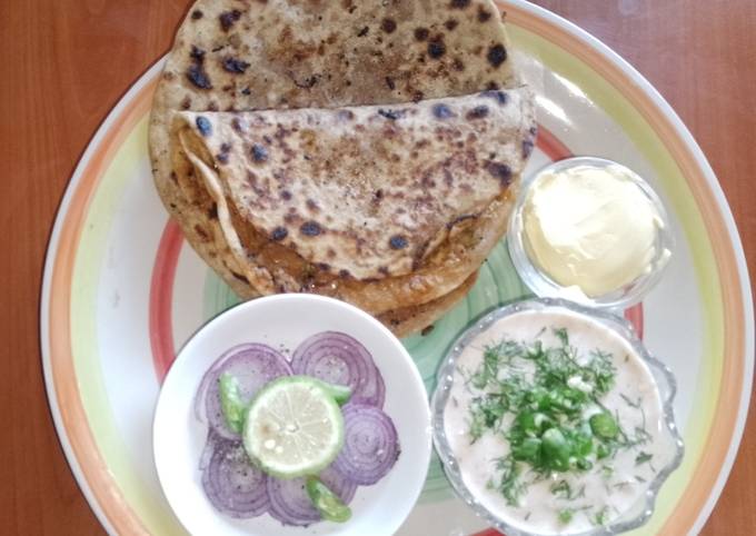 A picture of Stuffed white radish paratha (Punjabi mooli da paratha) 🧅🧄.