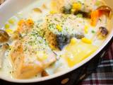 A picture of Cheese and Cream Stewed Salmon and Vegetables.