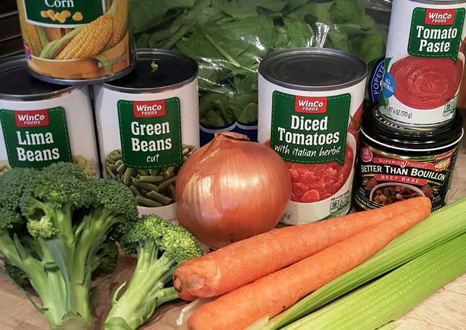 A picture of Vegetable minestrone with turkey.