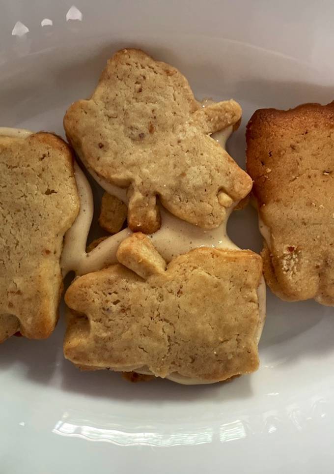 รูปของ Almond SB Cookies with Marshmallow Cream😅(สูตรคุณ Bruno Albouze)🥠🍪