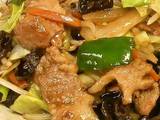 A picture of Chinese Restaurant Style Stir-Fried Meat and Vegetables.