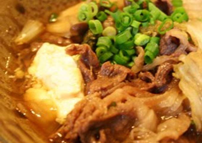 A picture of Sukiyaki-style Simmered Vegetables and Beef.